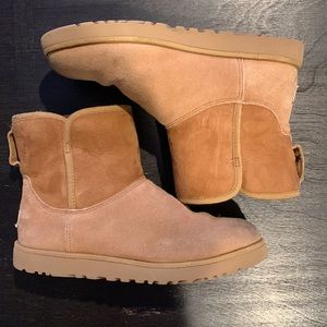 Chesnut UGG Classic Mini Boots